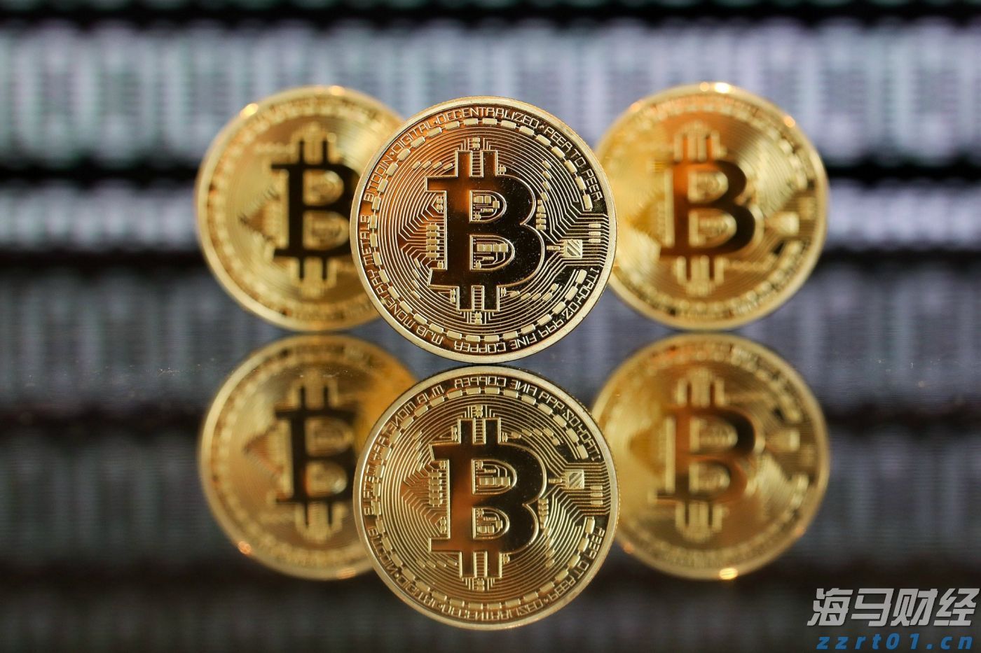津巴布韦总统姆南加古瓦抵京 将出席抗战胜利80周年纪念活动